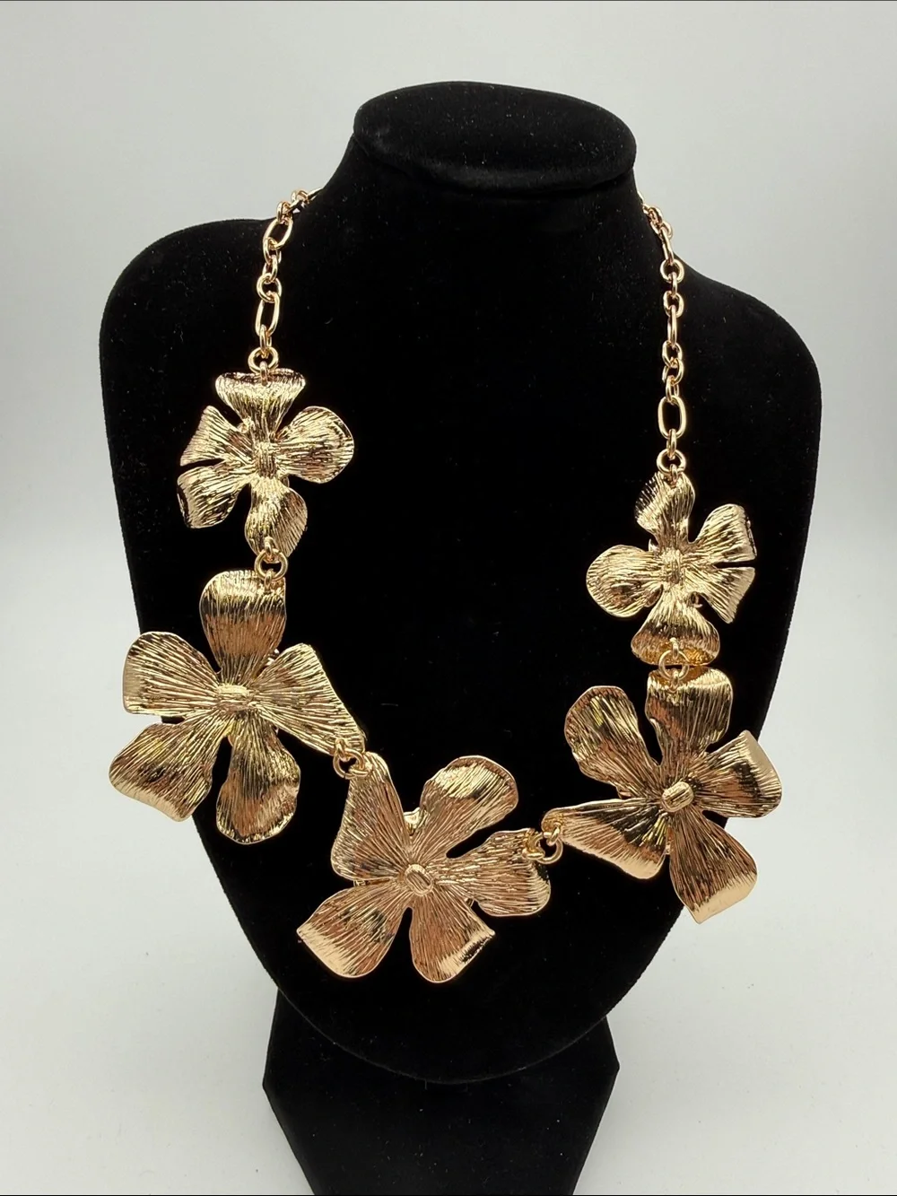 INC International Concepts Gold Floral Link Necklace